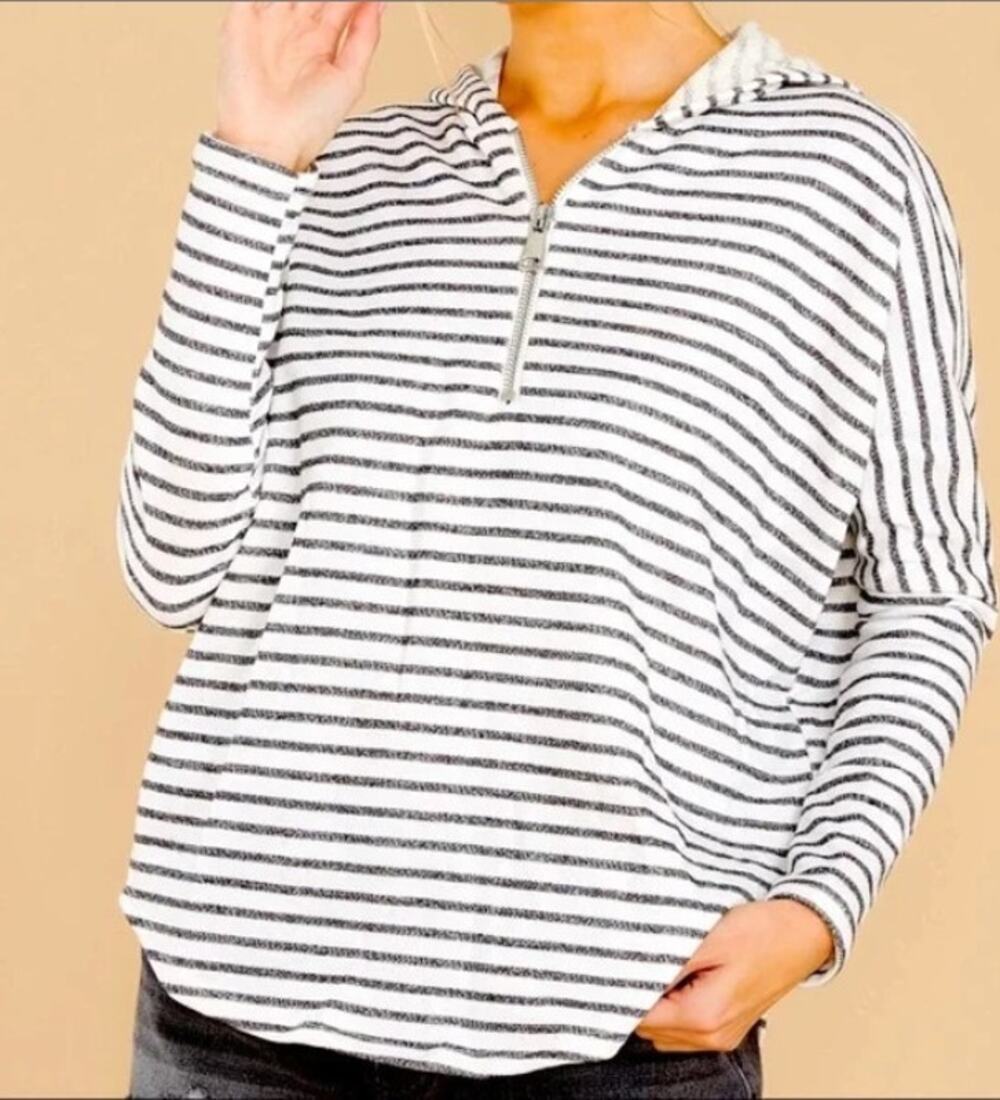 Jolie Grey Stripe Quarter Zip Hoodie Sz Small
